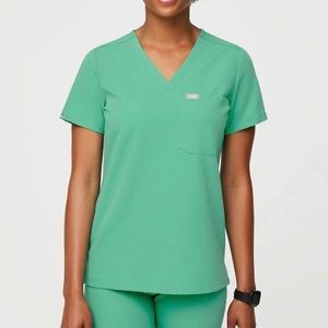 Figs surgical green Catarina top XS